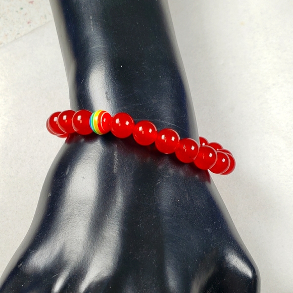 Red Agate Crystal Gemstone Round Beads Stretch Bracelet with One Rainbow … - Picture 4 of 5